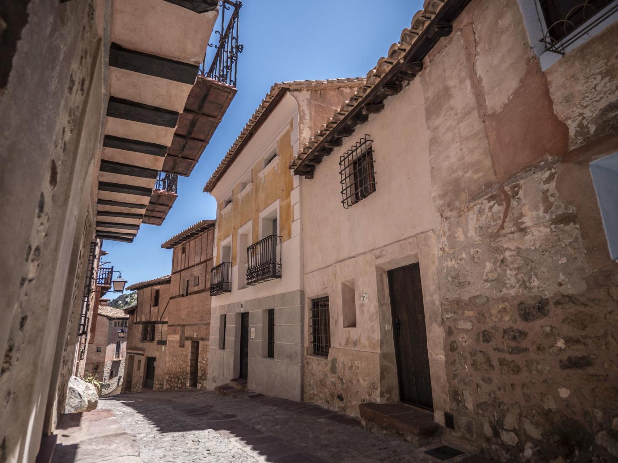 La Casa Amarilla Apartamento Enebro Albarracín Eksteriør billede